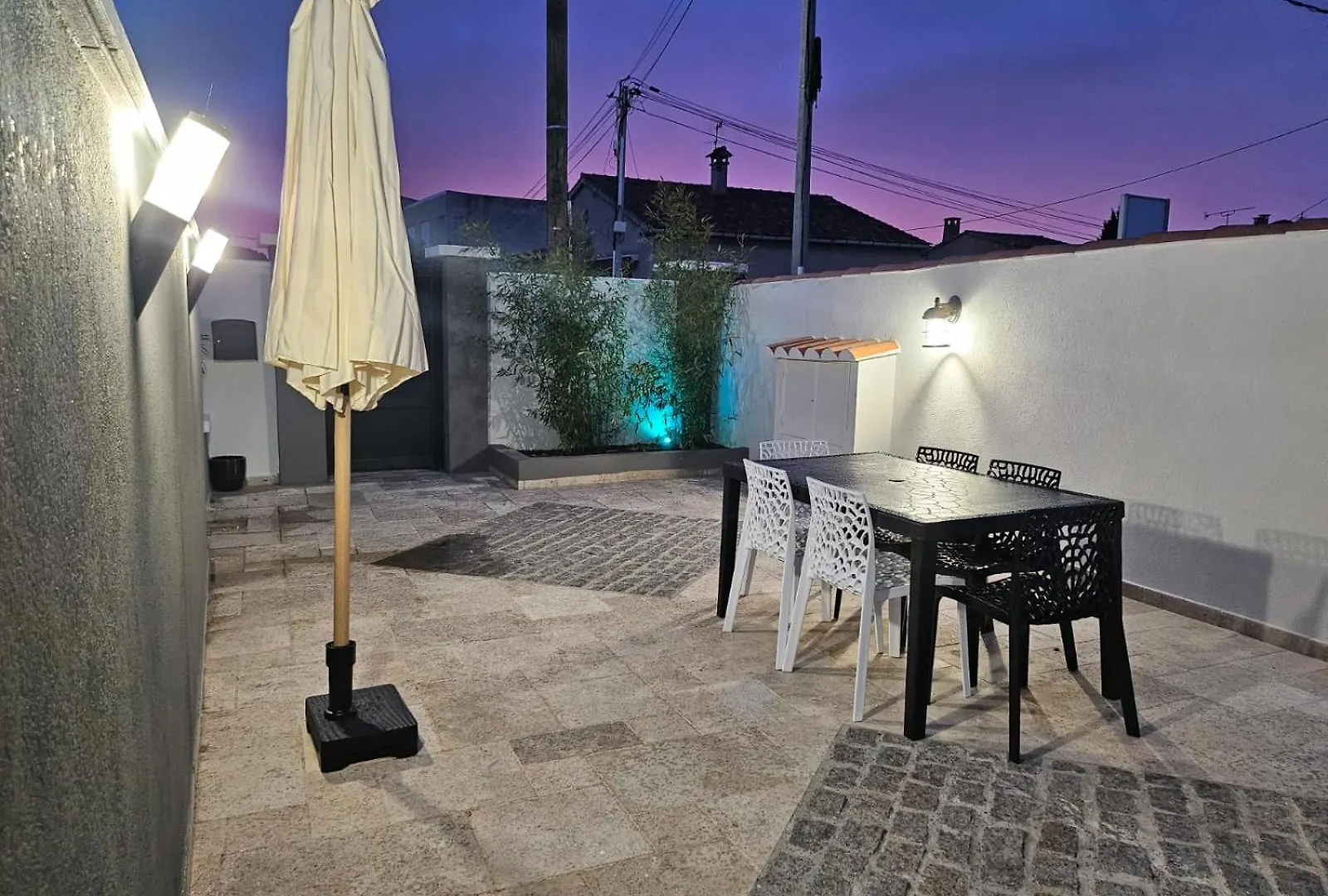 Agreable Logement Avec Terrasse Saint-Victoret Holiday home