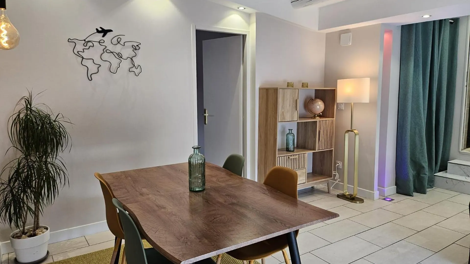 Agreable Logement Avec Terrasse Saint-Victoret 0*,